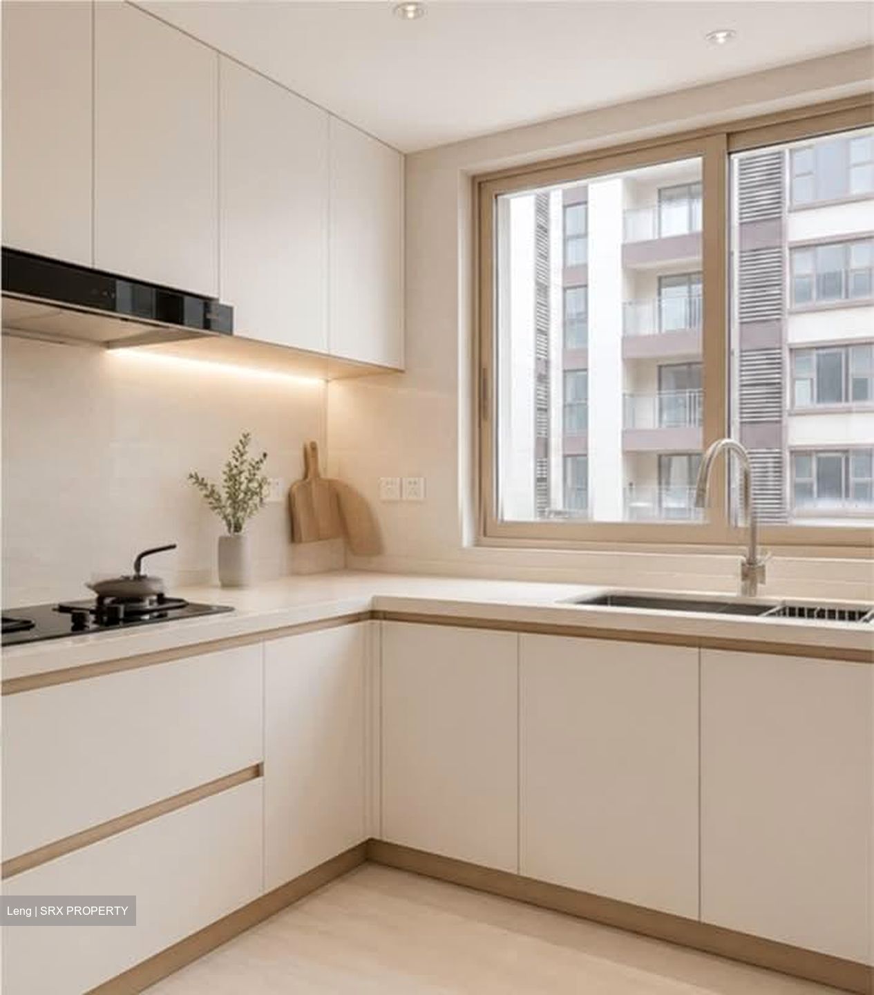 Stratford Court (D16), Condominium #562367141